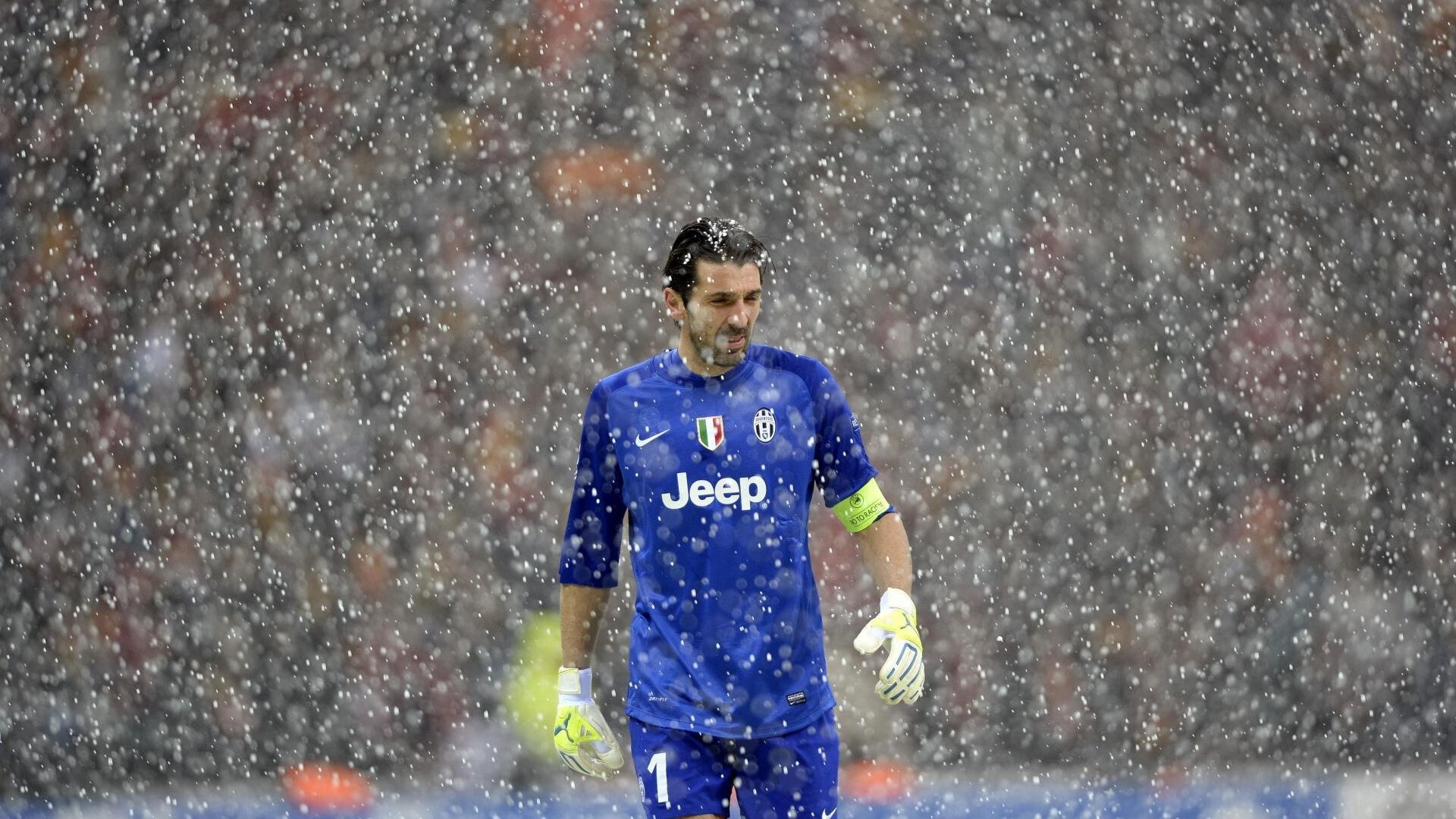 开云电竞在线-史上最“疯狂”欧冠比赛:让人屏息的逆袭,欧冠搞笑